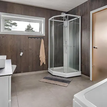 Modern At Bortelid * Tjaldal